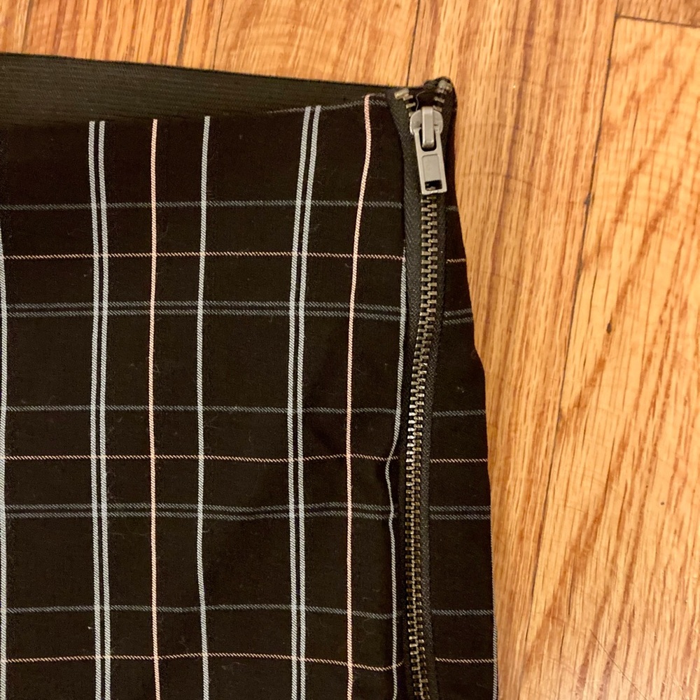 Stretch Plaid Style Pants with an Elastic Waist